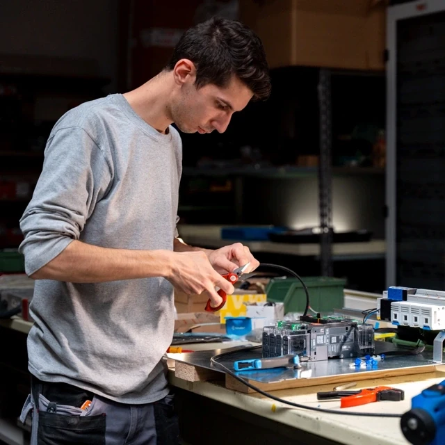 Un tecnico Volatea al lavoro
